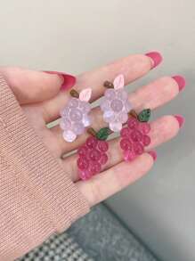 1 par de aretes tipo clip con diseño de uva y fruta, personalizados y lindos