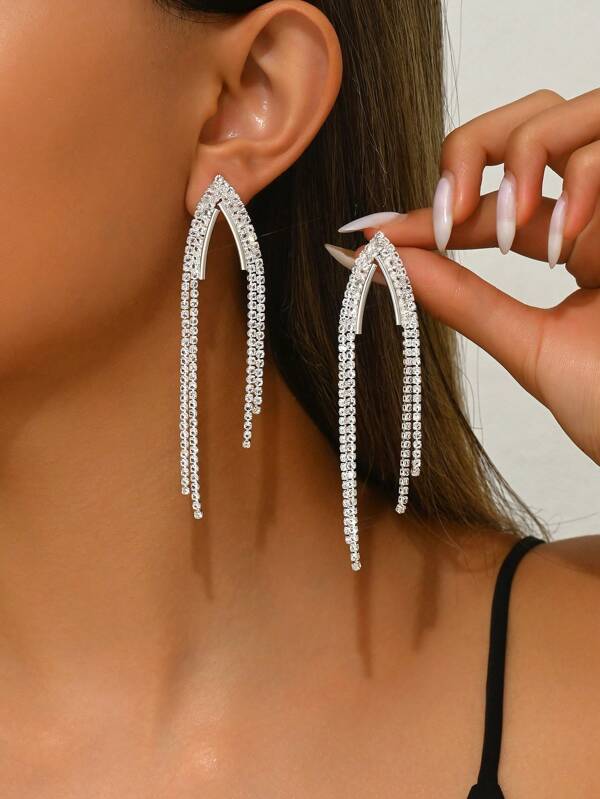 1 par de pendientes largos con flecos en forma de V invertida y adornos de rhinestone, en estilo europeo y americano, adecuados para vestidos de noche