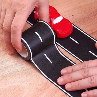 2 卷装 - 每卷 16 英尺 X 2 英寸可重复使用卡通道路赛道贴纸，预粘贴闪光饰面，用于派对赛车装饰，黑色聚氨酯道路胶带，塑料表面友好型汽车主题装饰