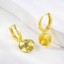 925 Sterling Silver Asymmetrical Elegant Disc Hoop Earrings, Women Fashion Plain Gold Round Clip-On Earrings - Gold - View 4