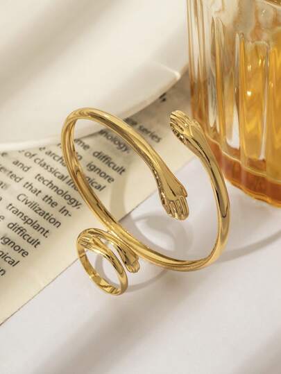 1pc Stainless Steel Ring & Bracelet Hand Palm Hug Creative Niche Jewelry Set For Women, Non-Fading Gold Plated, Trending In Europe & US
