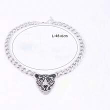 1 Piece Of Women's Queen Style Sweater Accessory Sweater Chain, European And American Style Leopard Head Long Knitted Necklace