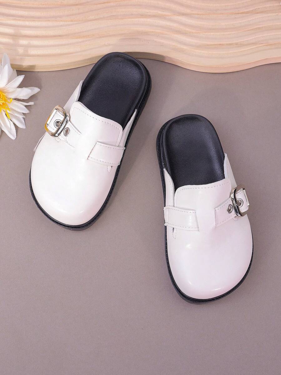 1 双儿童金属扣装饰 PU 材质一脚蹬圆头平底穆勒鞋，舒适的日常休闲穿着