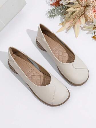 女士平底舒适黑色办公工作鞋，低跟套脚鞋