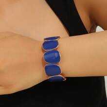 The Color Oil Painting Process Is Fashionable And High-End. It Is A Versatile Alloy Bracelet For Women. The Geometric Creative Bracelet Is Suitable For Both Men And Women For Daily Wear