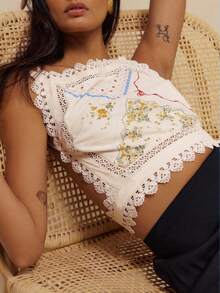 Women Y2k Tank Tops Lace Trim Sleeveless Sheer Tie Up Camisole Tops Open Back Knitted Spaghetti Strap Crop Top Embroidered Floral Print Square Neck Cute Cami Top - trắng - Xem 1