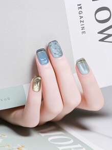 10 piezas Uñas postizas cortas de estilo francés con estampado bohemio azul y brillantes para uso en escenario y actuaciones