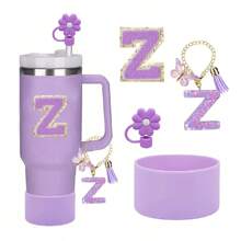 Set de 4 accesorios para tazas con la letra A - 1 tapa de pajita, 1 colgante con la letra A, 1 base protectora de silicona para tazas, 1 etiqueta con la letra A para tazas, regalo sorpresa festivo