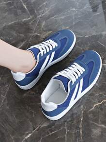 Nouvelles chaussures pour femmes 2025, Baskets mode, chaussures d'étudiante, chaussures de couple, chaussures de sport rétro, chaussures casual pour femmes, chaussures à lacets pour femmes, chaussures plates polyvalentes pour l'extérieur, chaussures pour femmes pour toutes les saisons