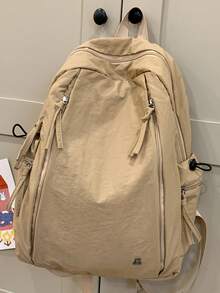 这款纯色背包设计巧妙，可双肩背、单肩背或手提。它不仅是一款简单的单品，更能展现您的生活方式和个性态度。大容量、轻便、防水，并饰有卡通图案，适合校园穿搭、返校季、旅行以及各种场合。 - 彩色 - 查看 15