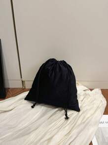 3 taglie disponibili, adatte alla maggior parte delle dimensioni delle borse. Sacchetto con coulisse in materiale morbido per coprire borse di lusso, non danneggia le borse. Ideale per conservare borse da cerimonia nuziale, borse in rafia, abbigliamento e borse di marca. Impermeabile, anti-polvere, previene l'invecchiamento della borsa. Il materiale morbido è ottimo anche per conservare i vestiti, alleggerisce il packing per i viaggi. Ottimo anche come regalo per gli amici.