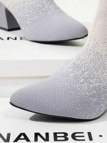 女士时尚灰色和米色拼色设计尖头弹力针织中筒靴，舒适高跟编织踝靴，适合 2025 年秋冬，适合搭配外套，优雅百搭，粗跟鞋 - 灰色 - 查看 6