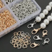 300 件 DIY 珠宝扣连接器套装，包含 100 个合金龙虾扣和 200 个跳环。适用于制作配饰、项链链环、手链脚链环、耳环圈、吊坠扣、包链连接器和其他 DIY 手工组件