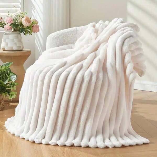 1pc Ultra-Soft Striped Sherpa Fleece Blanket, Wide Stripes Faux Fur Design, Pink Bedroom Decor Plush Throw, Milk Plush Flannel Cover, Casual Nap Blanket, Office Siesta Lap Blanket, Room Decor Fuzzy Blanket