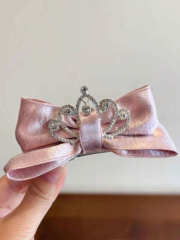 1 pieza Corona plateada para niños con lazo en la parte superior, pasador de tela para el cabello de los niños, accesorio para el cabello tridimensional para niños, pinza para el cabello de niña con forma de pico de pato elegante, tocado versátil para todas las ocasiones.