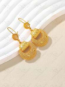 New! 24K Gold Plated Dubai Fashion Elegant Women Jewelry Set: Flower Shaped Earrings, Necklace, Ring - Minimalist Jewelry Set, Middle East Style Elegant For Party, Wedding, Daily Casual Wear - Gold - View 2
