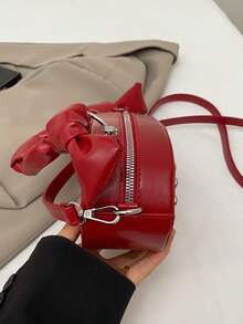 Bolso de mujer ovalado de PU de alta gama y moda, bolso cruzado multifuncional y lindo, adecuado para compras, citas, bolso cruzado para mujer con elementos de remaches lindos.