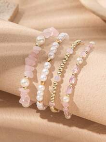 4 件时尚优雅彩色不对称水晶串珠珍珠手链套装。幸运石带来好运，适合日常佩戴或送礼