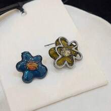 一对不对称可爱花朵耳钉