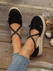 Geschlüpfte Schuhe mit geflochtenem Hanfoberteil und Hohlräumen, Dicksohlen-Slippers, Mode