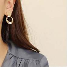 1 对金属不对称圆形时尚简约女士耳环 - 金黃色 - 查看 3