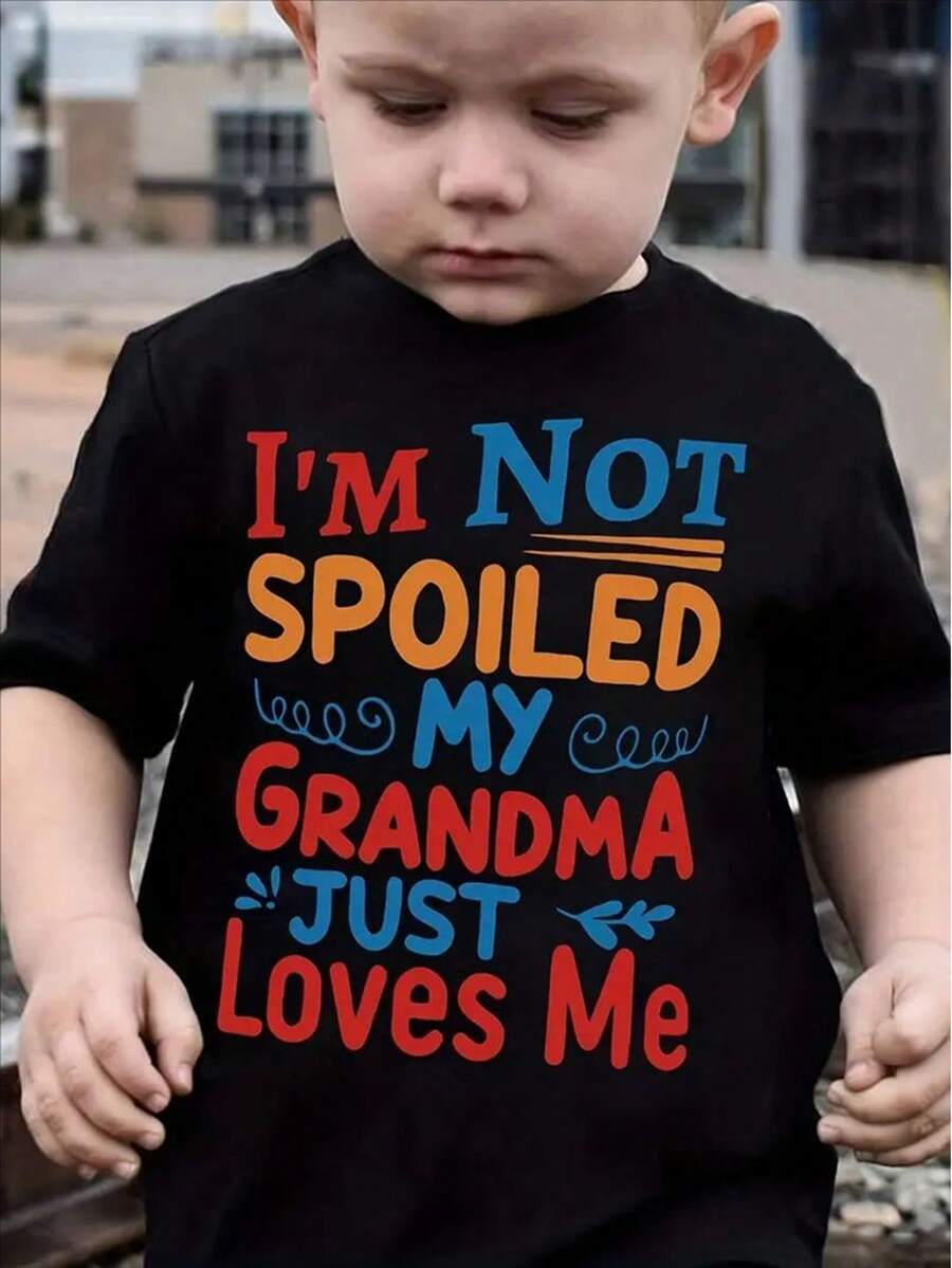 Boy'S Cotton T-Shirt, I'M NOTSPOILED MY GRANDMA JUST LOVES ME Print, Comfortable And Casual Round Neck, Short Sleeved Kids Clothes - 黑色 - 查看 1