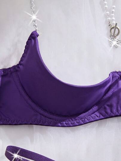 Verleidelijke Women Lingerie Set Adjustable Shoulder Strap Metal Necklace view 3