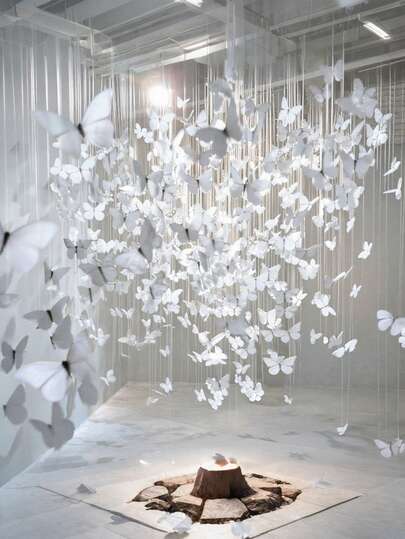 100 piezas de mariposas blancas artificiales para decoración de cascada flotante, manualidades de diseño floral, ideal para el Día de San Valentín, boda, despedida de soltera, fiesta de cumpleaños, decoración del hogar y el jardín