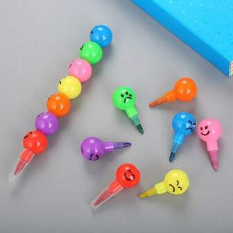 10 crayones apilables de siete colores, muy fáciles de usar para dibujar con lápices en forma de calabaza, son esenciales para el nuevo trimestre. Vienen en una gran variedad de colores y expresiones, y son los favoritos de los estudiantes, además de ser la mejor opción para regalar a los niños en festividades.