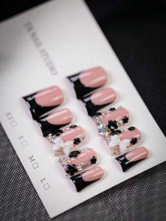 10pcs Y2K Style White Bow Short Duck Nails, Handmade French Press On Nails With Black Edges, Bowknot Elements, Floral Accents, Rhinestone Decor, Ideal For Summer & Autumn, Suitable For Daily, School, And Work, Great Gift For Women & Girls