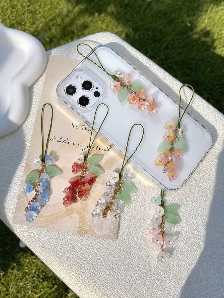 1件精致铃兰花手机挂绳，渐变玻璃花吊坠，女士包包挂饰，生日/情人节礼物，手机配件，手机挂绳，手机斜挎包（由于拍摄角度和放大倍数，实际尺寸可能与照片略有不同）