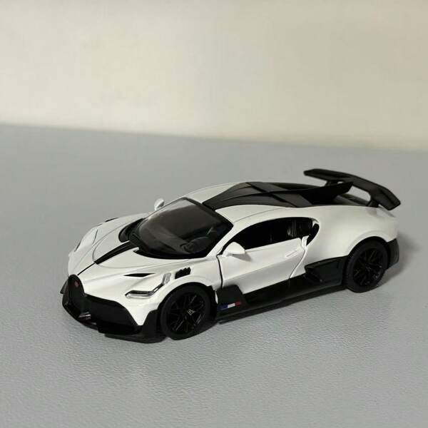 Miniatura Bugattii Divo Carrinho Esportivo De Metal Fricção Abre As Portas Miniatura Metal Coleção