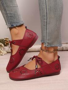Women's Floral Hollow Lace-Up Flat Lightweight Soft Bottom Casual Walking Shoes, Breathable Slip-On Daily Wear - Red - View 6