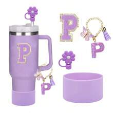 Set de 4 accesorios para tazas con la letra A - 1 tapa de pajita, 1 colgante con la letra A, 1 base protectora de silicona para tazas, 1 etiqueta con la letra A para tazas, regalo sorpresa festivo