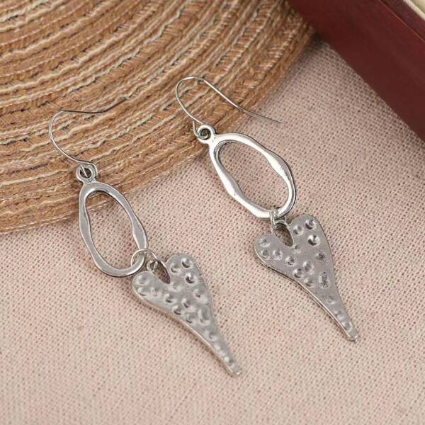 Vintage Heart-Shaped Hollow Pendant Earrings In Silver Alloy Are Perfect For Everyday Wear And Parties - Women's Fashion Accessory Earrings