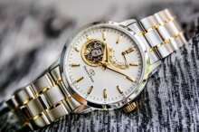 Orient Orient Star Men's Mechanical Watch With Stainless Steel Strap, White Dial, Business And Leisure Style, Suitable For Daily Work And Life, Various Holidays, Gift Giving And Dating SDA02001W0