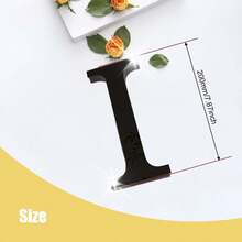 黑色字母墙贴 A-Z - 单个字母高度 4 英寸/6 英寸/8 英寸，亚克力镜面，带 0.4 英寸厚泡沫背衬。双层设计呈现 3D 立体效果；单层设计更显简约。自带背胶，可粘贴于墙面或玻璃上。撕下保护膜即可呈现镜面效果。 - 黑色 - 查看 35