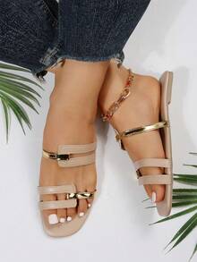 Wide Fit Women's New Flat Sandals, Extra Wide Strap Slippers For Plus Size Ladies,Suitable For Summer Daily Wear, Party & Outdoor Activities - Apricot - View 3