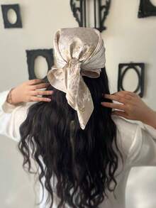 1 件波西米亚碎花奢华真丝女士头巾，透气轻便围巾/披肩，适合日常佩戴或送礼，春夏季