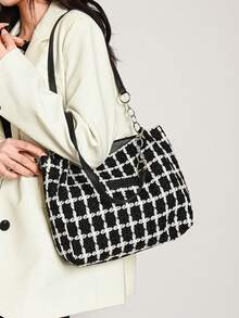 极简蝴蝶装饰手提包，休闲学院风单肩包，蝴蝶位置随机（围巾颜色/图案随机） - 黑色 - 查看 11