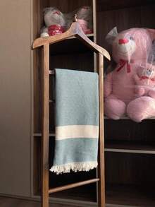 Single Turkish Peshtemal Beach Towel – 100x180 Cm – 75% Cotton, 25% Polyester – Lightweight, Absorbent & Quick-Dry – Made In Turkey