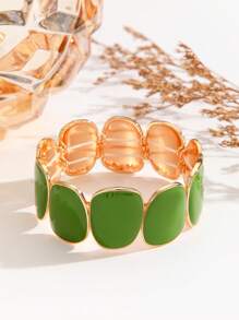 The Color Oil Painting Process Is Fashionable And High-End. It Is A Versatile Alloy Bracelet For Women. The Geometric Creative Bracelet Is Suitable For Both Men And Women For Daily Wear