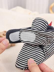 Fashionable Stripe Design Infant Socks, Simple & Comfortable Hook And Loop Easy On/Off