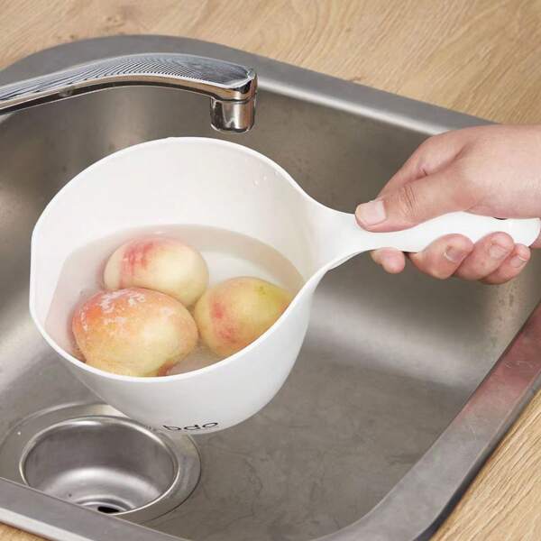 1pc Creative Kitchen Unbreakable Deep Plastic Ladle, Thicker Long Handle Transparent Large Size Scoop, Multifunctional For Washing Vegetables And Hair