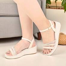 Sandália Flatform Preta com Tiras Finas – Conforto e Estilo para o Dia a Dia - Branco - Visão 1