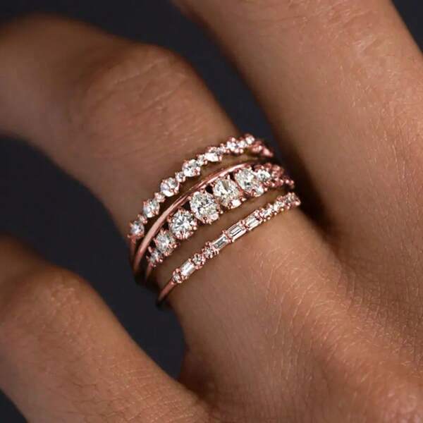4pcs Elegant Sparkling Engagement Ring Sets For Women, 14K Gold Plated With Shiny Synthetic Cubic Zirconia, Luxury Bridal Wedding Party Accessories, High-End Jewelry Gift For Loved Ones