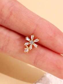 1pc Fashionable Exquisite Luxurious Personalized Minimalist Design Cubic Zirconia Inlaid Snowflake Gold Ear Cuff Earrings, Elegant Jewelry For Women Everyday Wear, Party And Holiday Attire