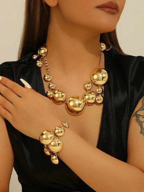 Metal Smooth Round Pendant Design Sense Heavy Industry Bracelet Collarbone Necklace/A Gift Suitable For Ladies