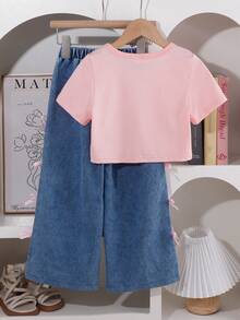 طقم تي شيرت مطبوع بالفراشات وبنطلون ذو ساق واسعة مزين بالفراشات، إطلالة صيفية عصرية للفتيات - وردي - مشاهدة 2