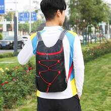 1 件耐用轻便的尼龙背包，适合露营、徒步旅行和旅行 - 15 英寸多隔层设计、可调节肩带、反光功能、多种颜色可选，旅行背包